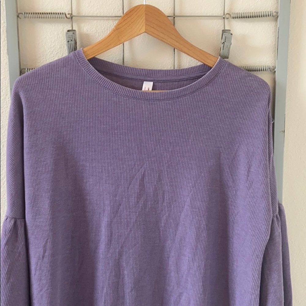 Bell Sleeved Shirt size small NWOT - Picture 2 of 6
